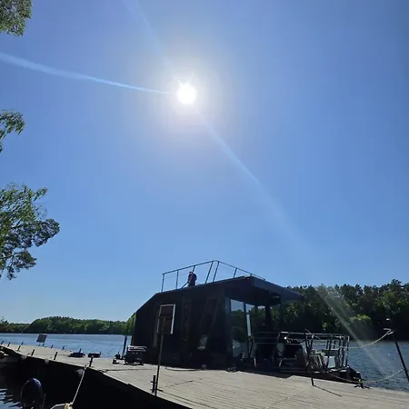 Botel Na Wodzie Koronowo *